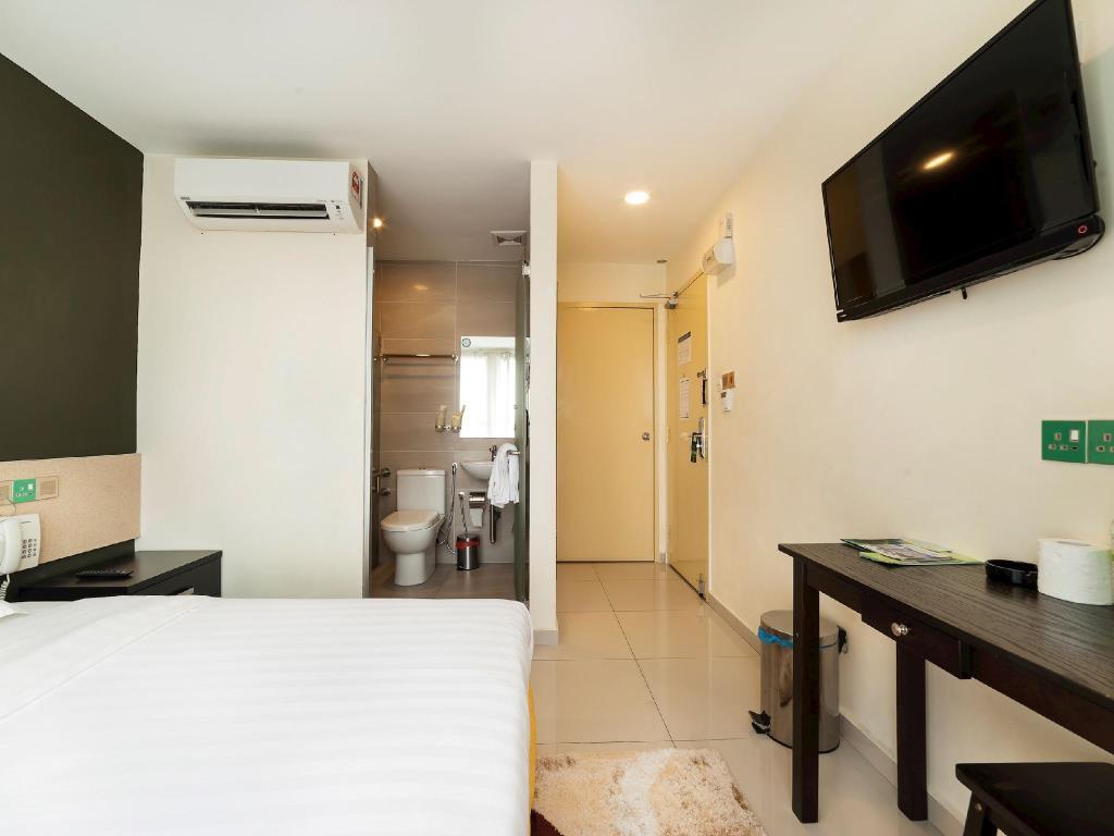 One Avenue Hotel 2*