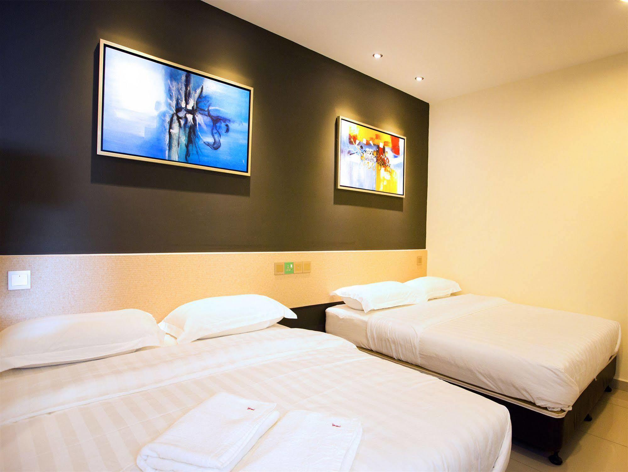 One Avenue 2* Petaling Jaya